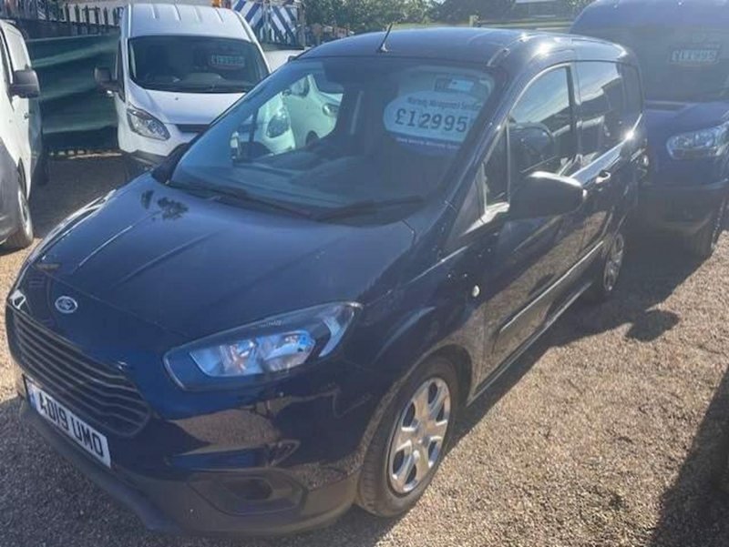 FORD TRANSIT COURIER