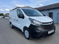 VAUXHALL VIVARO