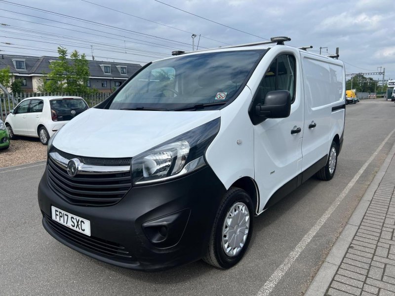 VAUXHALL VIVARO