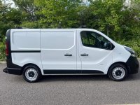 VAUXHALL VIVARO