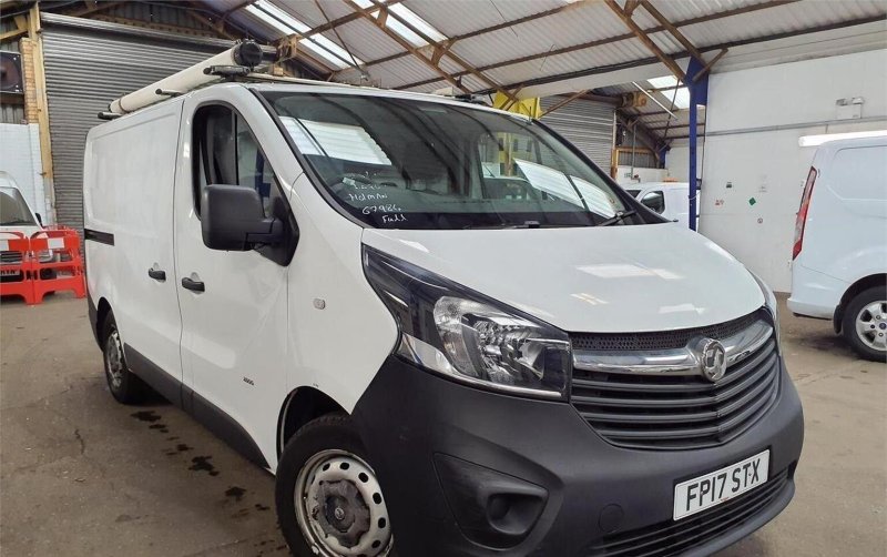 VAUXHALL VIVARO
