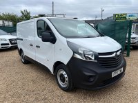 VAUXHALL VIVARO